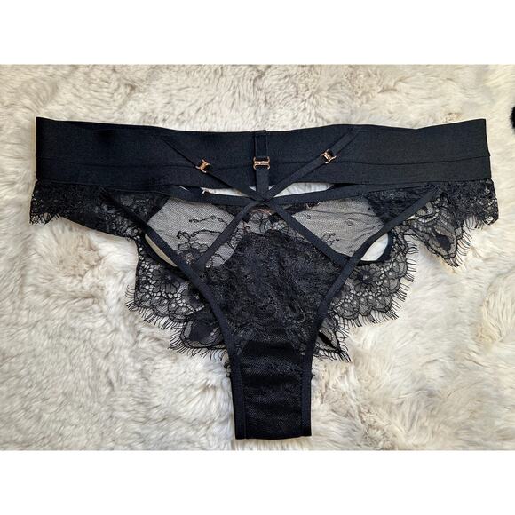 Honey Birdette BELINDA🖤 Black Floral Lace Cheeky Brief Small - Picture 1 of 3